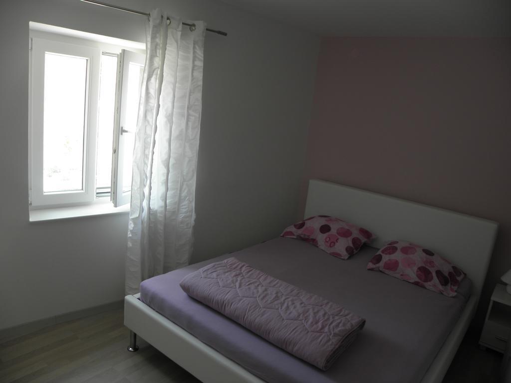 Apartment Jartic Betina  Zimmer foto