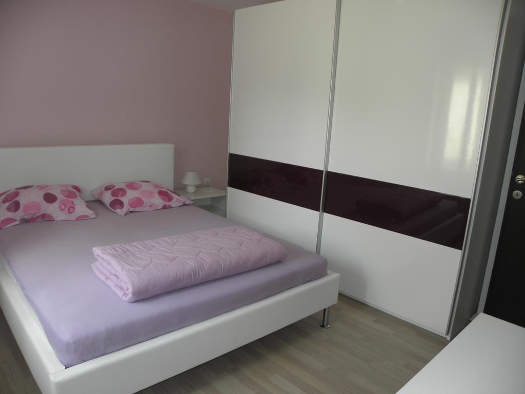 Apartment Jartic Betina  Zimmer foto