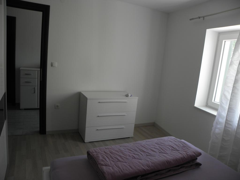 Apartment Jartic Betina  Zimmer foto